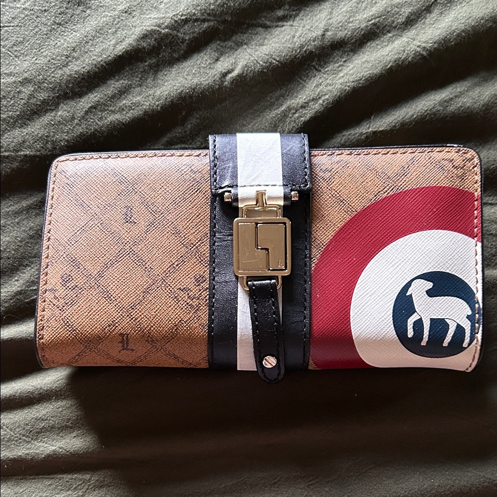 L.A.M.B. by Gwen Stefani Bullseye Wallet/clutch